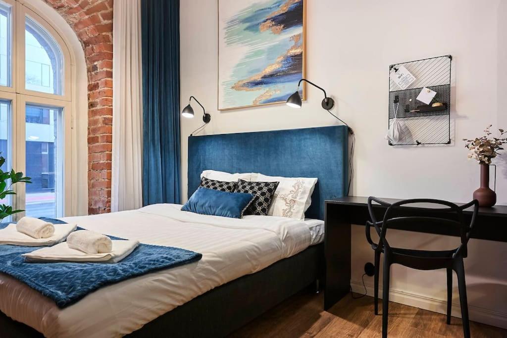 Urban-Glam City Centre Studio With A Gym And Terrace Tallin Exterior foto