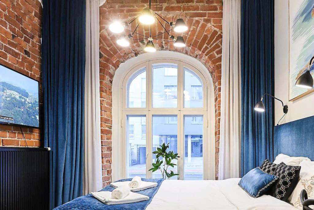 Urban-Glam City Centre Studio With A Gym And Terrace Tallin Exterior foto