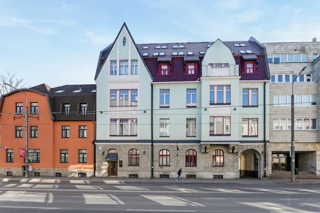 Urban-Glam City Centre Studio With A Gym And Terrace Tallin Exterior foto