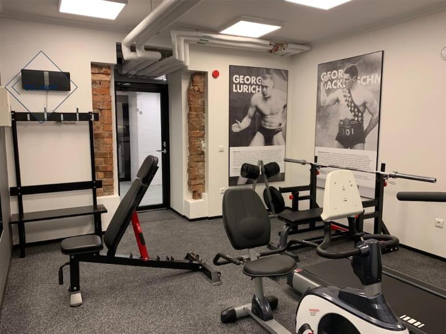 Urban-Glam City Centre Studio With A Gym And Terrace Tallin Exterior foto