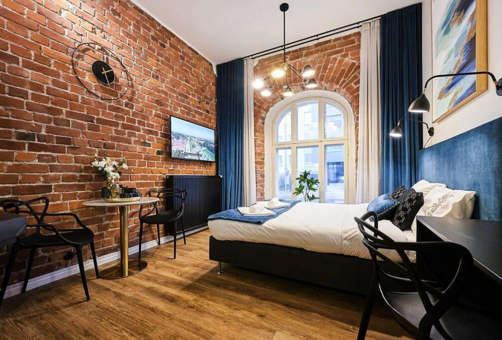 Urban-Glam City Centre Studio With A Gym And Terrace Tallin Exterior foto